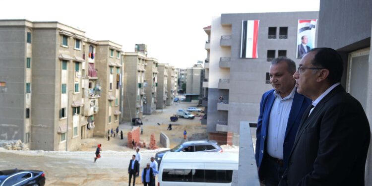 رئيس الوزراء يتفقد مشروعات صندوق التنمية الحضرية رئيس الوزراء يتفقد مشروعات صندوق التنمية الحضرية