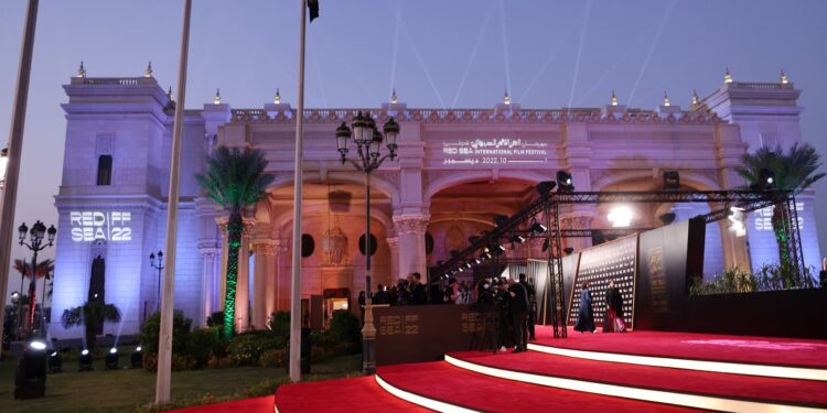 مهرجان البحر الأحمر السينمائي يحتضنه برنامج جدة التاريخية مهرجان البحر الأحمر السينمائي