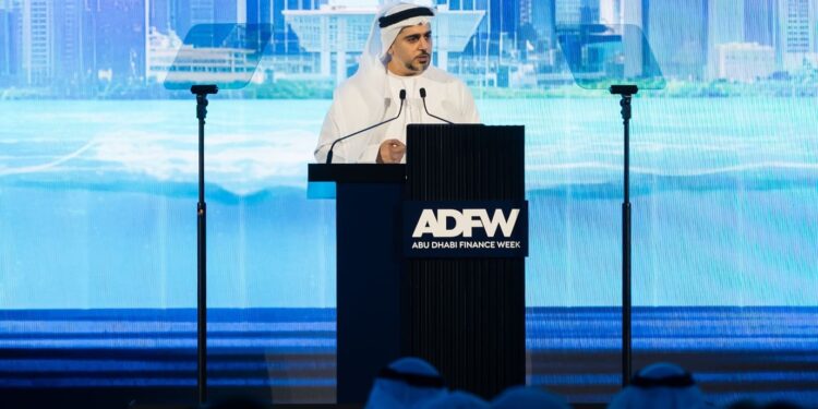 أسبوع أبوظبي المالي يركز في يومه الأول على اقتصاد الصقر أسبوع أبوظبي المالي