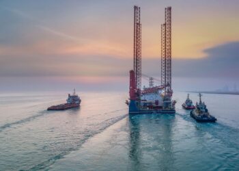 أدنوك للإمداد والخدمات