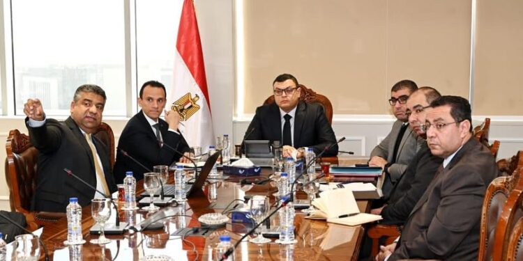 استغلال الأصول على طاولة اجتماع وزير الإسكان ومسئولي هيئة المجتمعات العمرانية استغلال الأصول