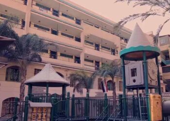 مدرسة الأهرامات للغات