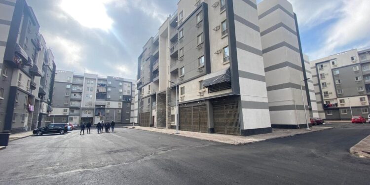 طرح وحدات إدارية بمساحة 100م2 للبيع بمدينة الخارجة طرح وحدات إدارية