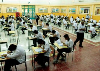 موعد نقل الطلاب بين المدارس 2025