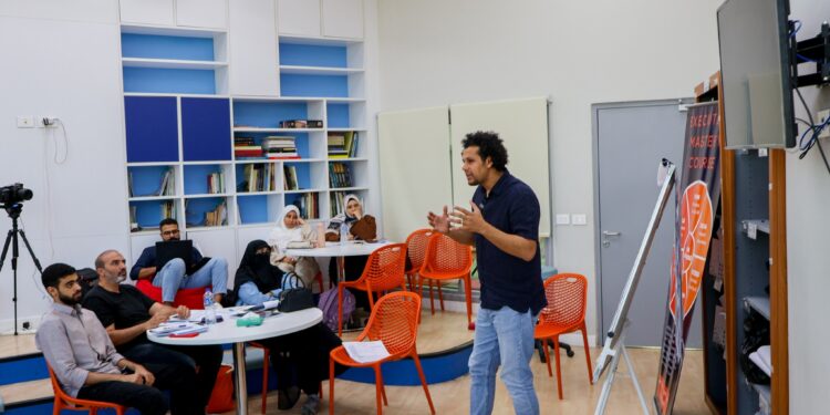 عبدالله عامر يقدم كورس EMC لأصحاب الشركات الصغيرة عبدالله عامر