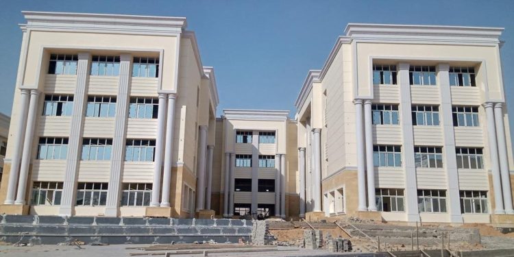 جامعة حلوان الأهلية.. تفاصيل الدراسة لعام 2025/2026 مصاريف جامعة حلوان الأهلية