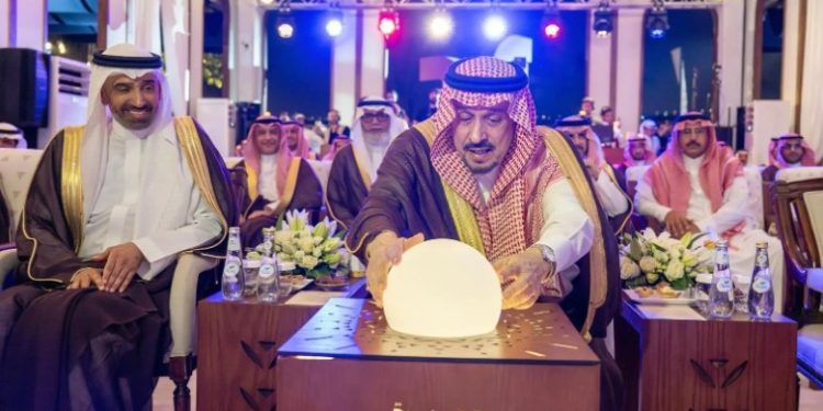 بنك التنمية الاجتماعية .. أمير منطقة الرياض يدشّن فرع جادة 30 بنك التنمية الاجتماعية