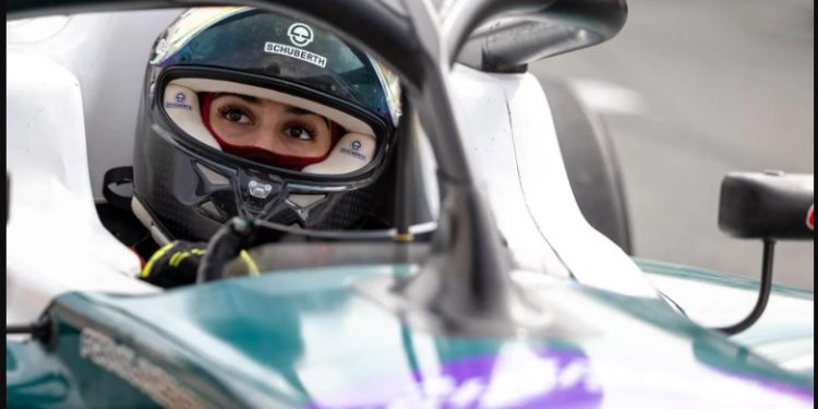 فرح اليوسف تمثل المملكة في الجولة الثانية من أكاديمية الفورمولا1 فرح اليوسف