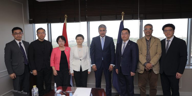 نفاذ تذاكر معرض قمة الهرم بمتحف شنغهاي بالصين معرض قمة الهرم