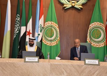 الأمين العام لجامعة الدول العربية أحمد أبو الغيط وولي عهد إمارة الفجيرة الشيخ محمد بن حمد الشرقي