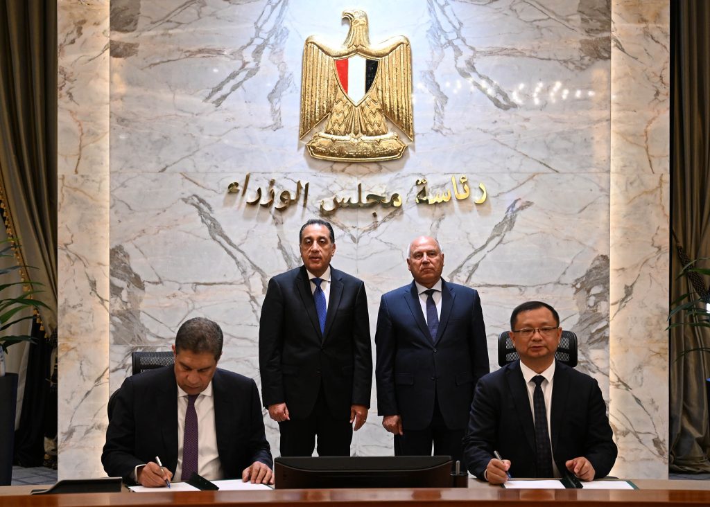 مجموعة القصراوي توقع عقد شراكة مصنع تجميع جيتور T1 وT2 مجموعة القصراوي