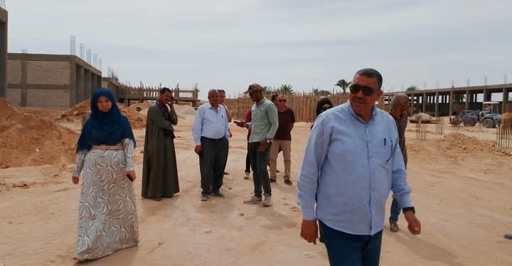 سوق عرب مطير البداري .. محافظ أسيوط يوجه بتكثيف الأعمال الإنشائية سوق عرب مطير البداري