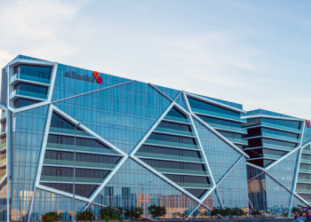 حساب التوفير بنك البركة .. 10 مزايا وفائدة تصل لـ 18 % حساب التوفير بنك البركة