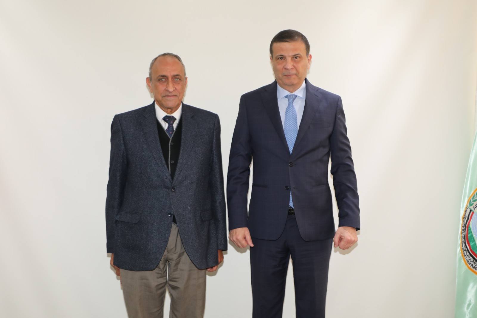 د. أيمن أبوحديد ووفد جمعية فلاحة البساتين يبحثون التعاون المشترك مع وزير الزراعة جمعية فلاحة البساتين