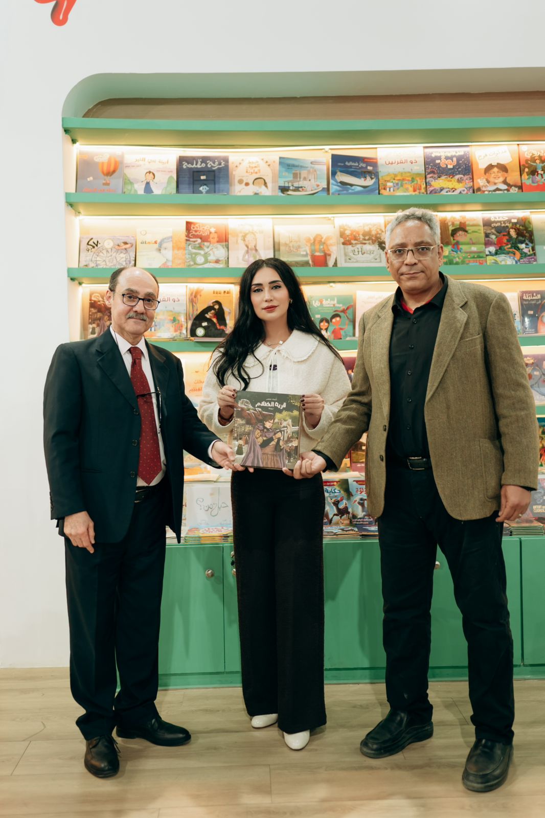 «قرية الظلام» تسرق الأضواء.. سعاد صليبي تضيء سماء القاهرة بفانتازيا اليافعين