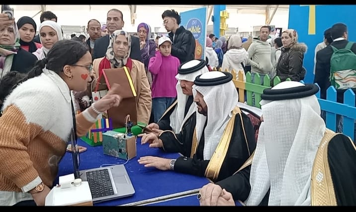 معرض القاهرة الدولي للكتاب يُكرّم "سفراء الرقمية"