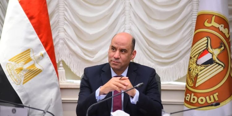 منحة العمالة غير المنتظمة 2026 .. وزارة العمل تعلن تفاصيل المنحة الجديدة