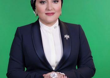 زينب الباز: الرواية وثيقة لفهم الإنسان الكتابة الصحفية زينب الباز