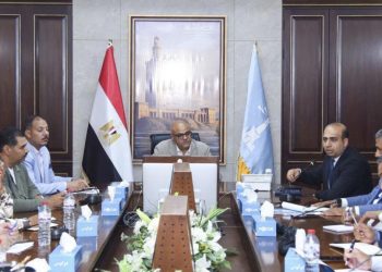 محافظ الإسكندرية يعقد اجتماعًا تنسيقيًا لتنفيذ خطة تطوير منظومة النظافة بالمحافظة
